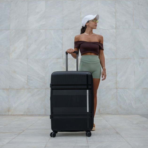 /2017-70-black-1740166750